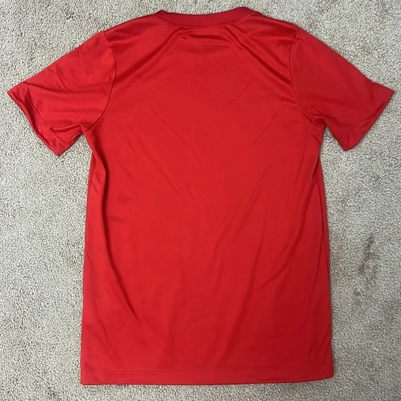 Red Nike DriFit Tshirt boys Med - Picture 3 of 3